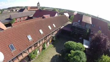 Der Hof – Bild 1